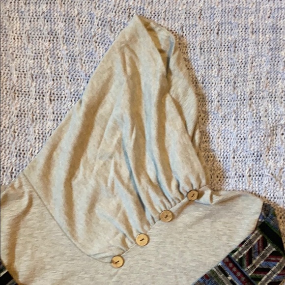 Adorable sweater top! - Picture 3 of 6